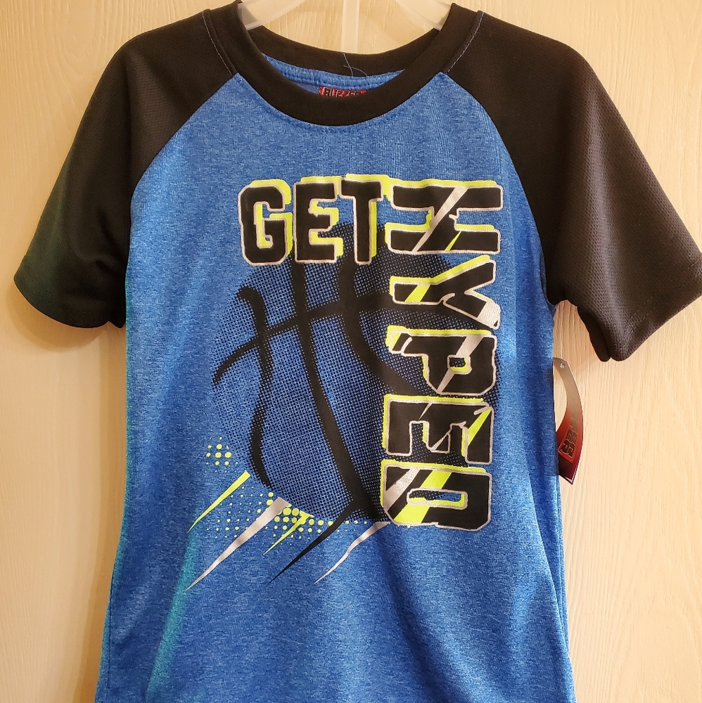🏀NWT Boys size 8/10 athletic shirt/short set🏀